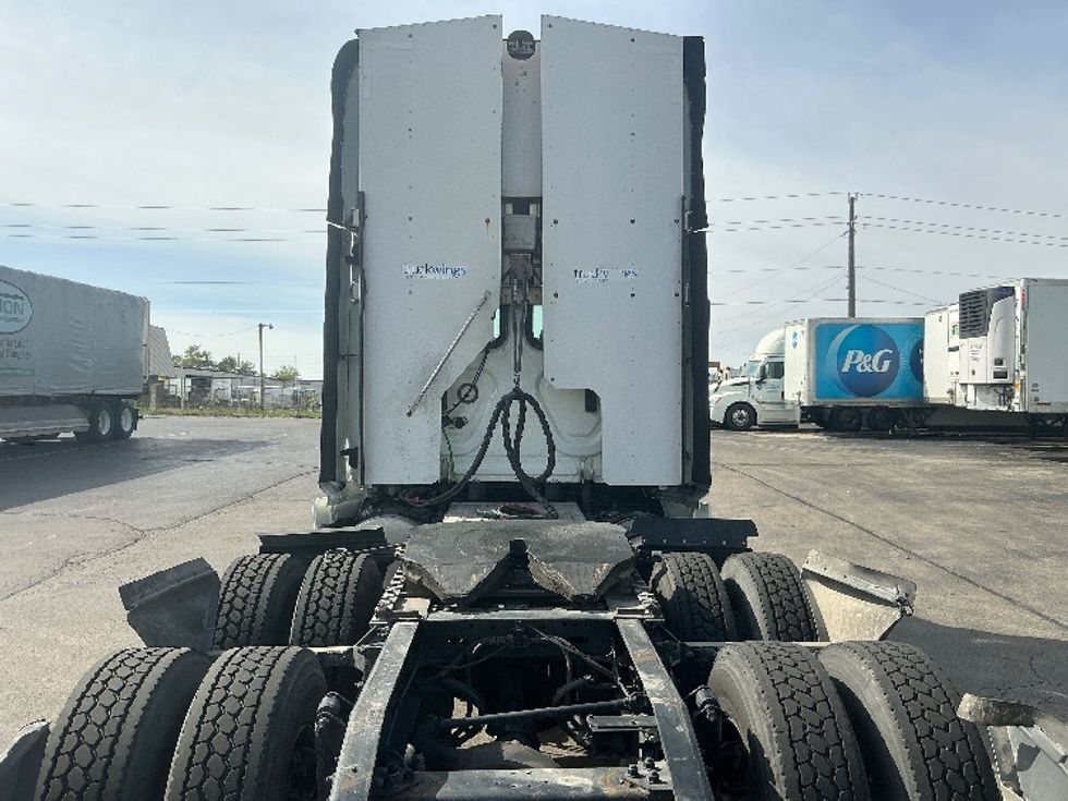 Day Cab Tractor-Heavy Duty Tractors-Freightliner-2022-T12664ST-Piqua-OH-664,475\n\t\tmiles-$ 33,000 - Image 6