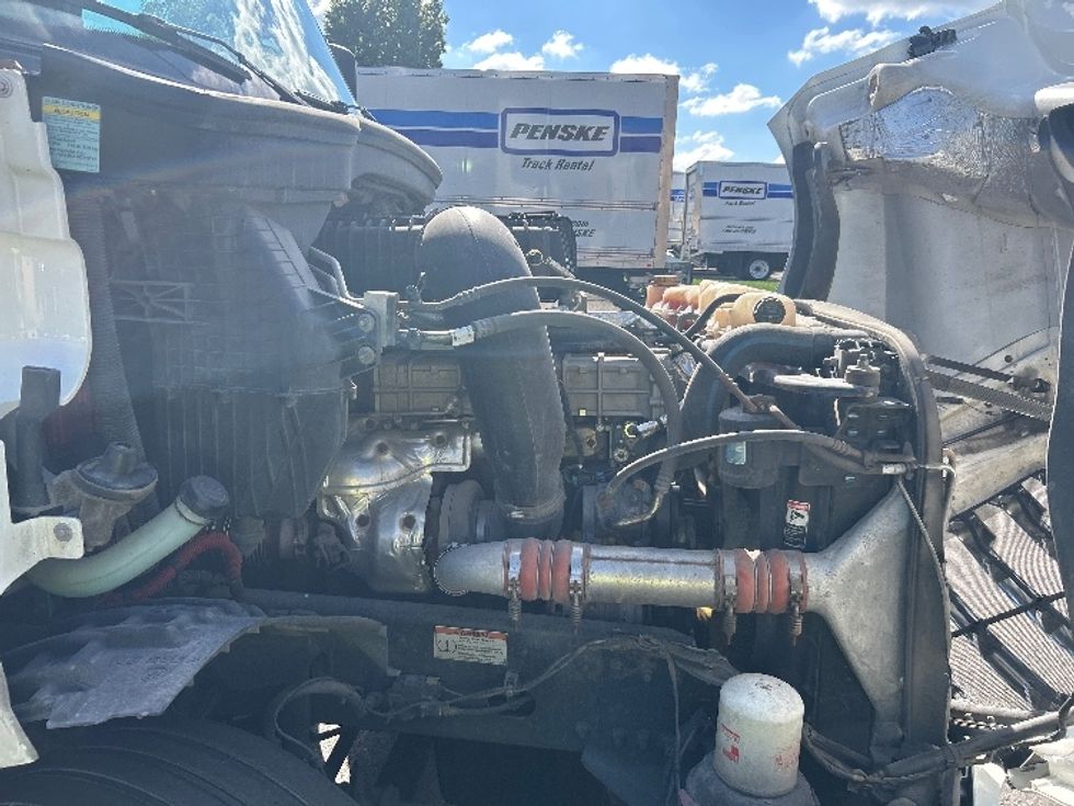 Day Cab Tractor-Heavy Duty Tractors-Freightliner-2022-T12664ST-Piqua-OH-736,923\n\t\tmiles-$ 33,000 - Image 15