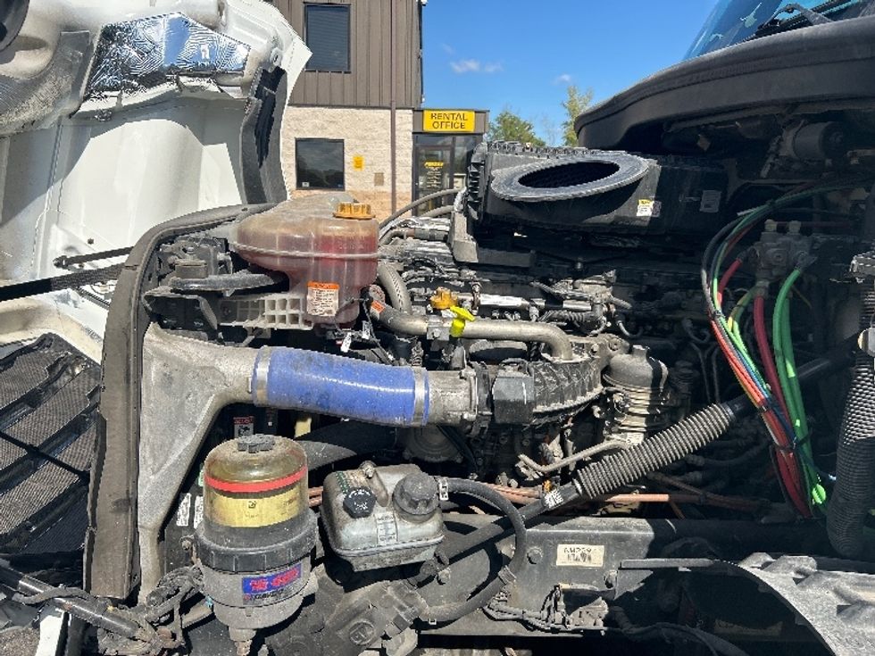 Day Cab Tractor-Heavy Duty Tractors-Freightliner-2022-T12664ST-Piqua-OH-736,923\n\t\tmiles-$ 33,000 - Image 16