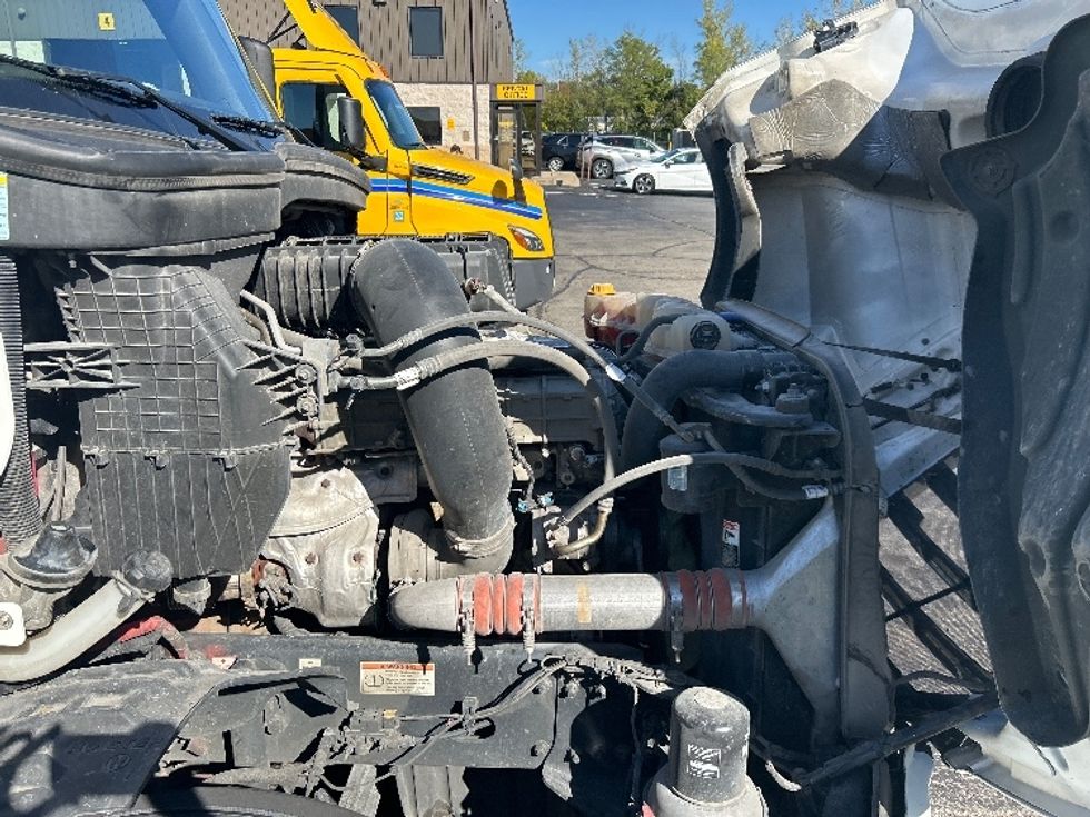 Day Cab Tractor-Heavy Duty Tractors-Freightliner-2022-T12664ST-Piqua-OH-806,449\n\t\tmiles-$ 33,000 - Image 15