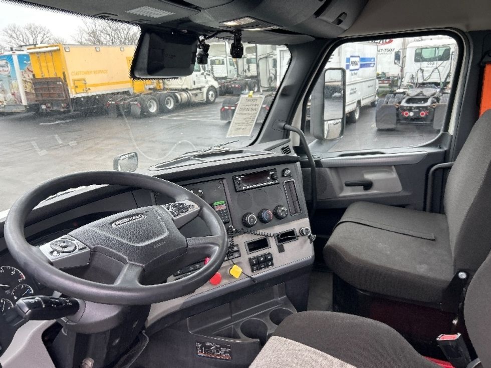 Day Cab Tractor-Heavy Duty Tractors-Freightliner-2022-T12664ST-Piqua-OH-815,388\n\t\tmiles-$ 30,000 - Image 10