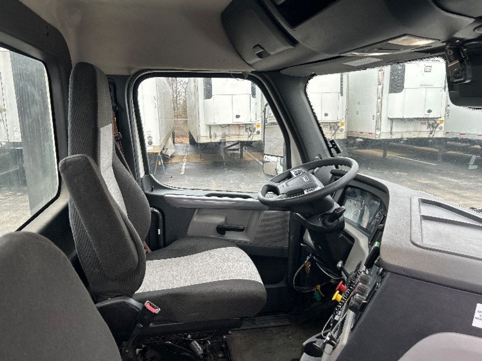 Day Cab Tractor-Heavy Duty Tractors-Freightliner-2022-T12664ST-Piqua-OH-815,388\n\t\tmiles-$ 30,000 - Image 14