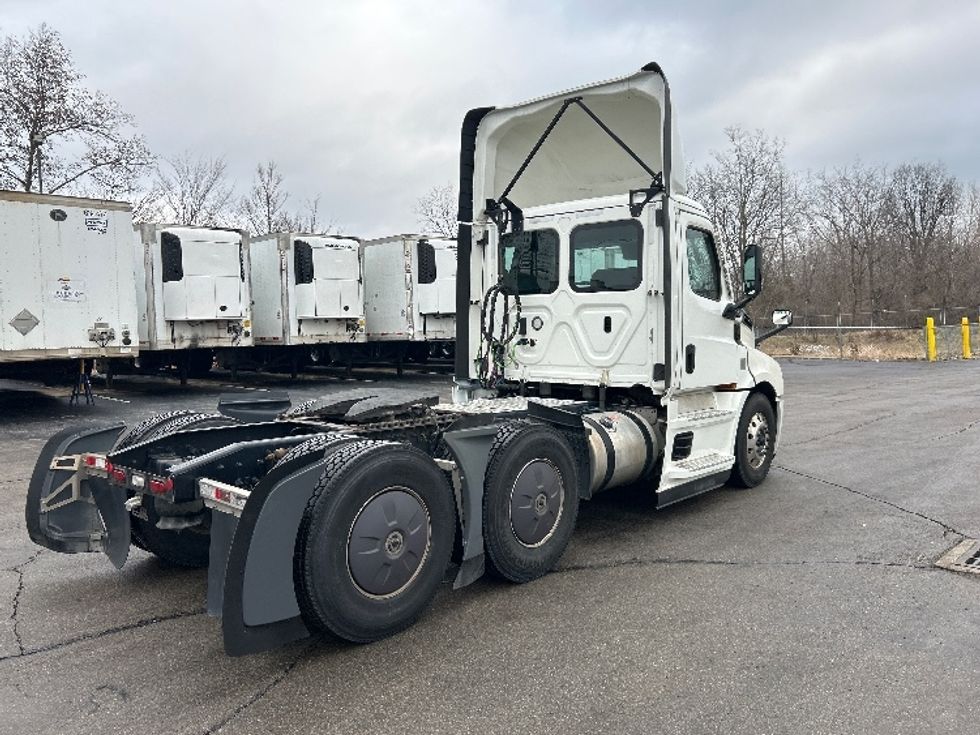 Day Cab Tractor-Heavy Duty Tractors-Freightliner-2022-T12664ST-Piqua-OH-815,388\n\t\tmiles-$ 30,000 - Image 7