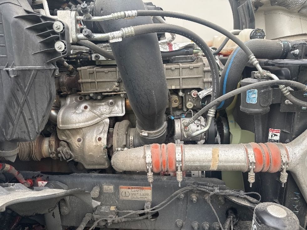 Day Cab Tractor-Heavy Duty Tractors-Freightliner-2022-T12664ST-Portland-OR-189,262\n\t\tmiles-$ 81,250 - Image 14