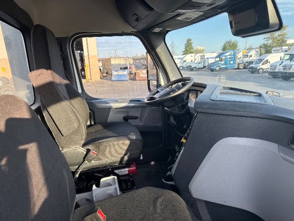 Day Cab Tractor-Heavy Duty Tractors-Freightliner-2022-T12664ST-Salt Lake City-UT-80,142\n\t\tmiles-$ 83,250 - Image 14