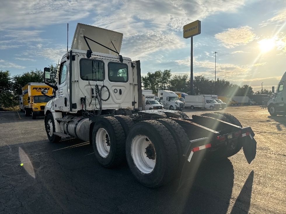 Day Cab Tractor-Heavy Duty Tractors-Freightliner-2022-T12664ST-Salt Lake City-UT-80,142\n\t\tmiles-$ 83,250 - Image 5