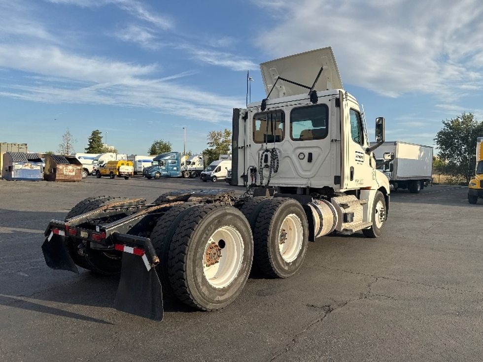 Day Cab Tractor-Heavy Duty Tractors-Freightliner-2022-T12664ST-Salt Lake City-UT-80,142\n\t\tmiles-$ 83,250 - Image 7