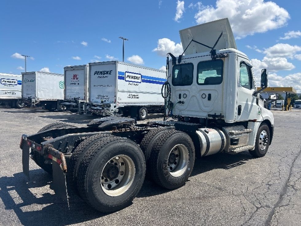 Day Cab Tractor-Heavy Duty Tractors-Freightliner-2022-T12664ST-Sturtevant-WI-136,256\n\t\tmiles-$ 77,500 - Image 7