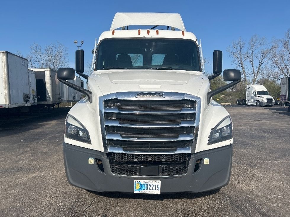 Day Cab Tractor-Heavy Duty Tractors-Freightliner-2022-T12664ST-Sturtevant-WI-517,884\n\t\tmiles-$ 52,500 - Image 2