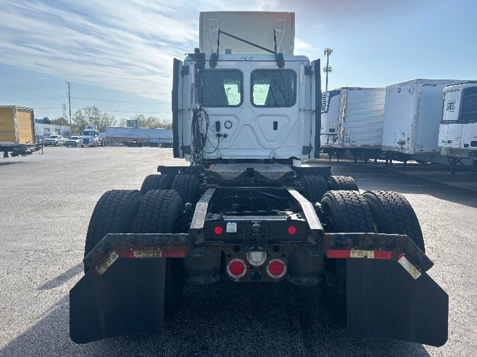 Day Cab Tractor-Heavy Duty Tractors-Freightliner-2022-T12664ST-Sturtevant-WI-517,884\n\t\tmiles-$ 52,500 - Image 6