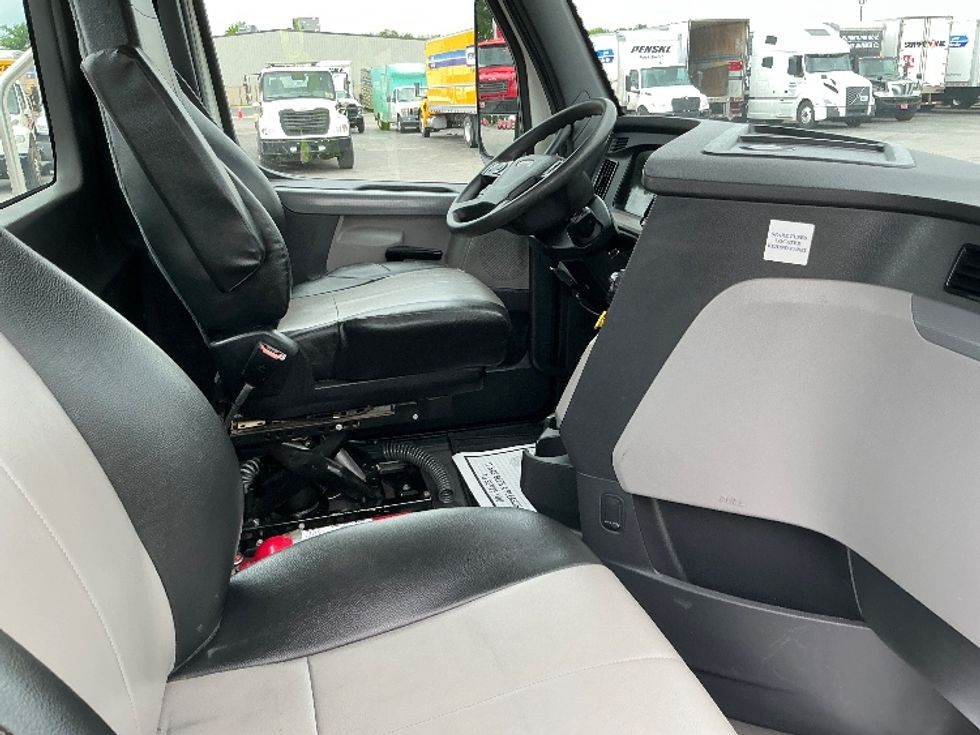 Day Cab Tractor-Heavy Duty Tractors-Freightliner-2022-T12664ST-Tulsa-OK-223,875\n\t\tmiles-$ 80,500 - Image 14