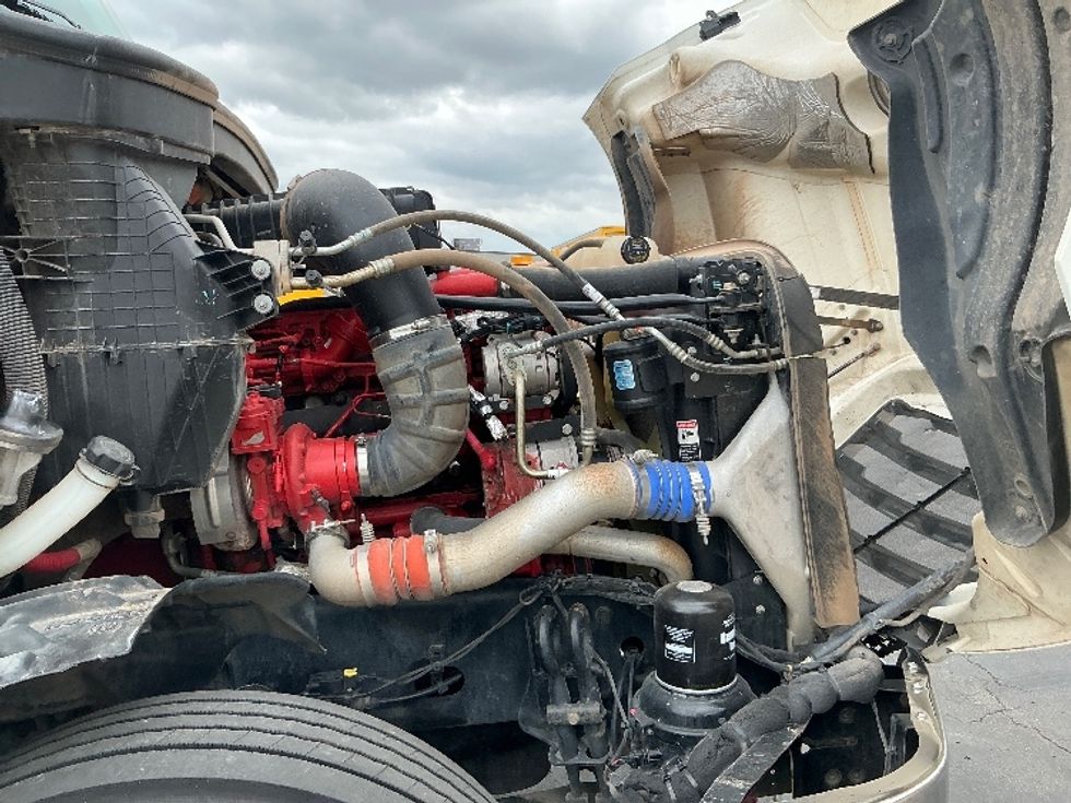 Day Cab Tractor-Heavy Duty Tractors-Freightliner-2022-T12664ST-Tulsa-OK-223,875\n\t\tmiles-$ 80,500 - Image 15