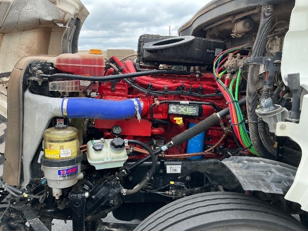 Day Cab Tractor-Heavy Duty Tractors-Freightliner-2022-T12664ST-Tulsa-OK-223,875\n\t\tmiles-$ 80,500 - Image 16