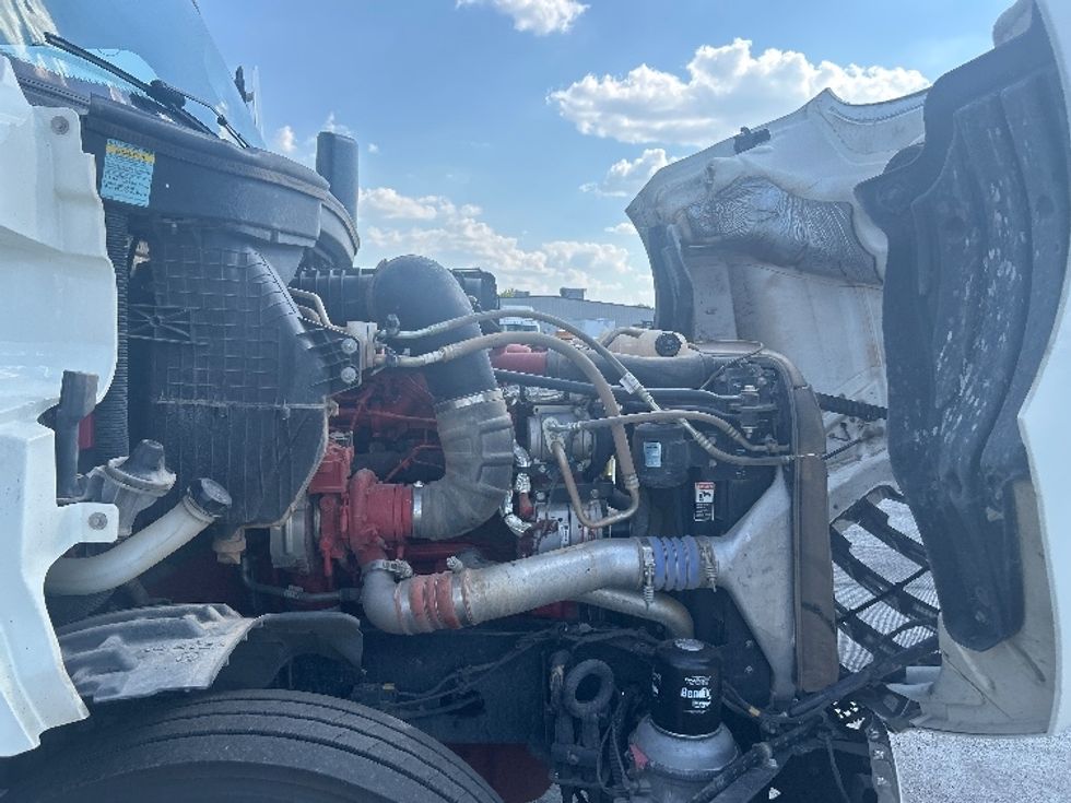 Day Cab Tractor-Heavy Duty Tractors-Freightliner-2022-T12664ST-Tulsa-OK-243,224\n\t\tmiles-$ 77,250 - Image 15