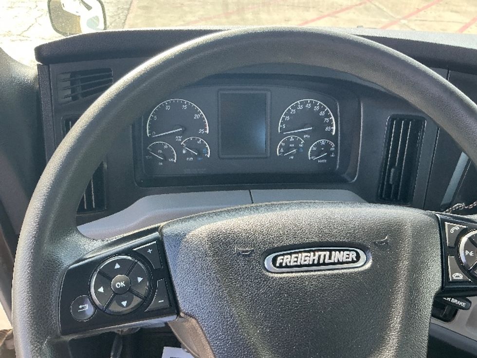 Day Cab Tractor-Heavy Duty Tractors-Freightliner-2022-T12664ST-Tulsa-OK-279,176\n\t\tmiles-$ 77,750 - Image 11