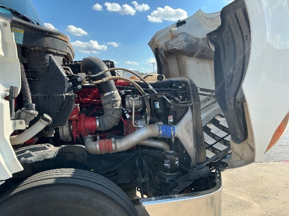 Day Cab Tractor-Heavy Duty Tractors-Freightliner-2022-T12664ST-Tulsa-OK-279,176\n\t\tmiles-$ 77,750 - Image 15