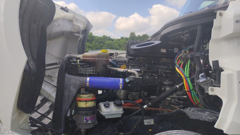 Day Cab Tractor-Heavy Duty Tractors-Freightliner-2022-T12664ST-Tuscumbia-AL-451,002\n\t\tmiles-$ 60,250 - Image 15