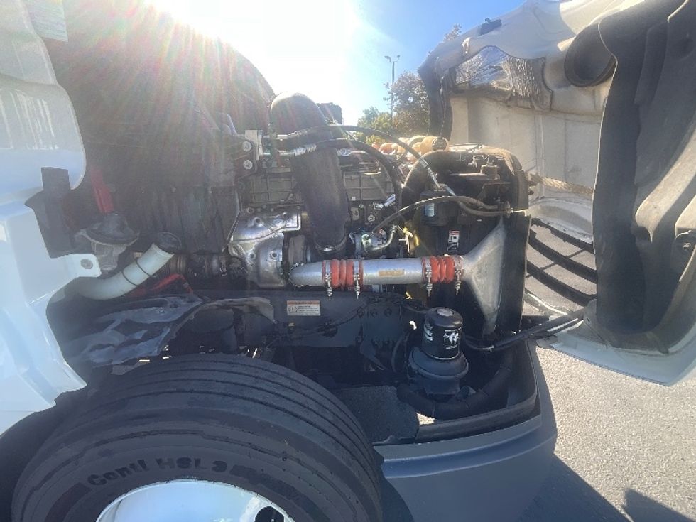 Day Cab Tractor-Heavy Duty Tractors-Freightliner-2022-T12664ST-West Sacramento-CA-314,493\n\t\tmiles-$ 74,250 - Image 15