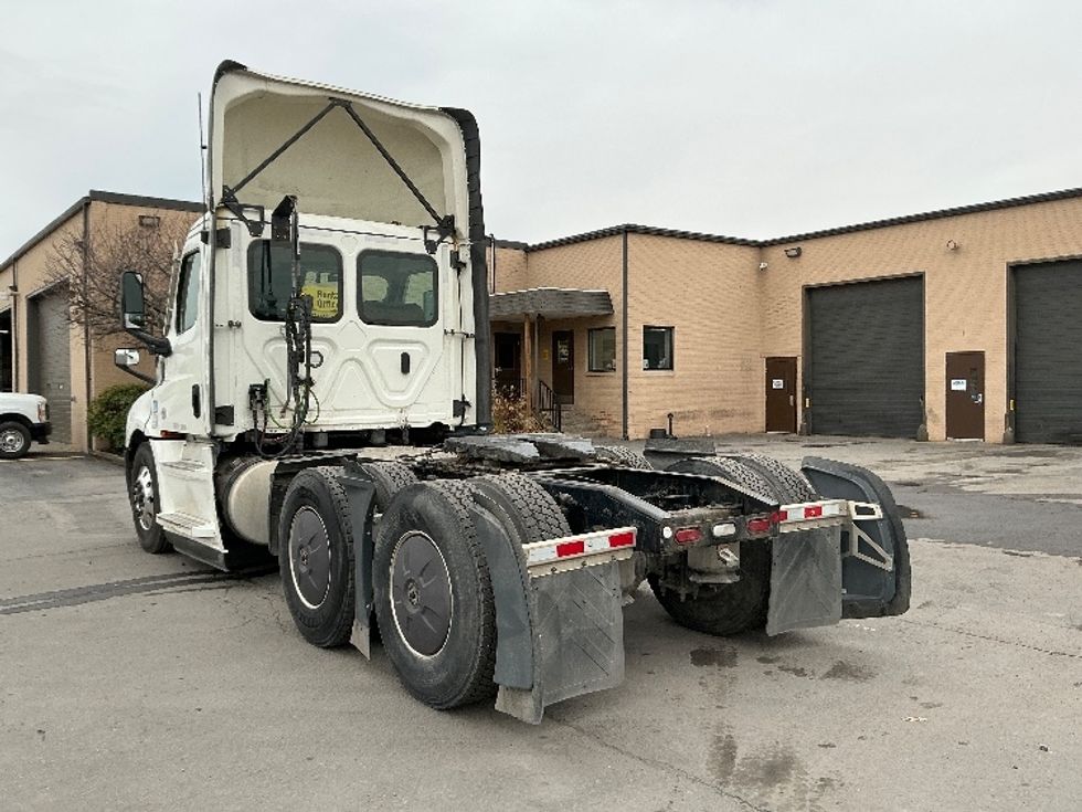 Day Cab Tractor-Heavy Duty Tractors-Freightliner-2022-T12664ST-Wilkes Barre-PA-742,143\n\t\tmiles-$ 33,000 - Image 5