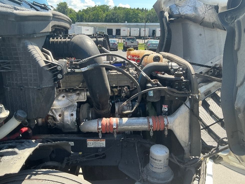 Day Cab Tractor-Heavy Duty Tractors-Freightliner-2022-T12664ST-Wilkes Barre-PA-786,377\n\t\tmiles-$ 34,000 - Image 15