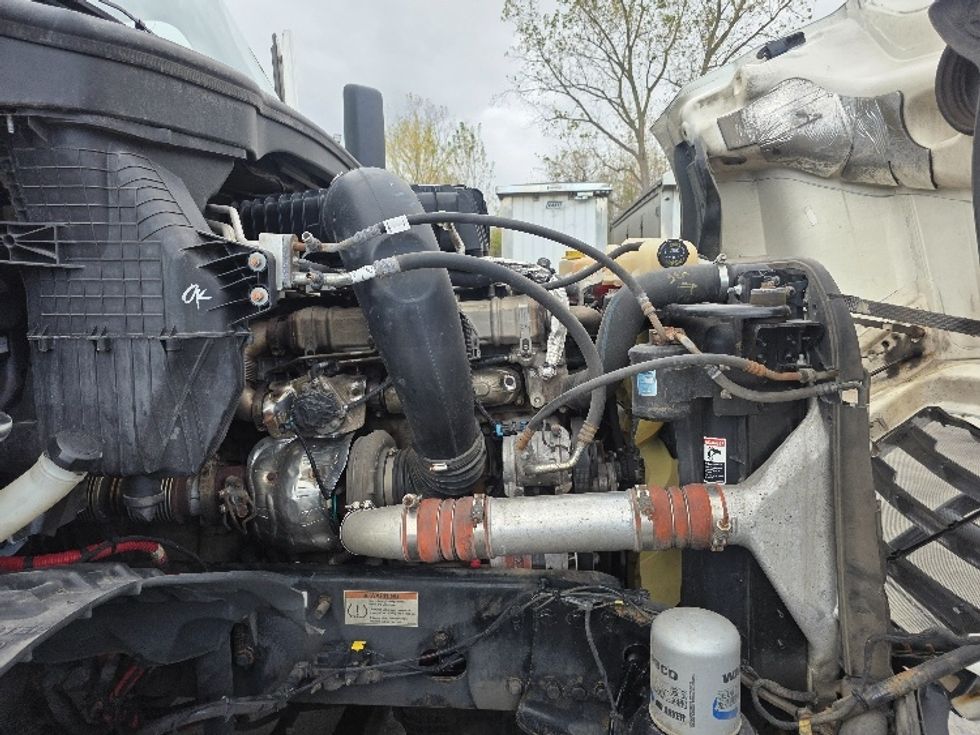 Day Cab Tractor-Heavy Duty Tractors-Freightliner-2022-T12684ST-Flat Rock-MI-615,882\n\t\tmiles-$ 49,750 - Image 15