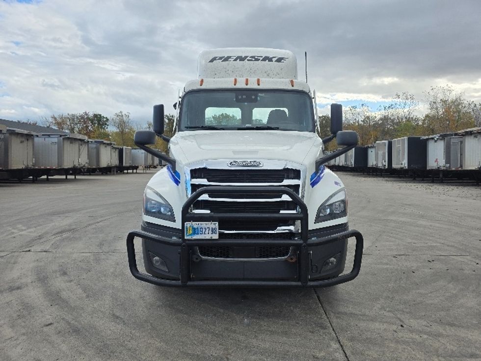 Day Cab Tractor-Heavy Duty Tractors-Freightliner-2022-T12684ST-Flat Rock-MI-615,882\n\t\tmiles-$ 49,750 - Image 2