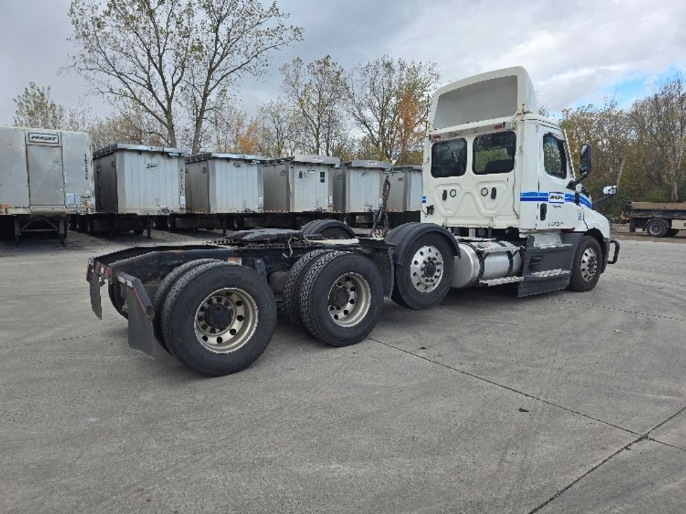 Day Cab Tractor-Heavy Duty Tractors-Freightliner-2022-T12684ST-Flat Rock-MI-615,882\n\t\tmiles-$ 49,750 - Image 7