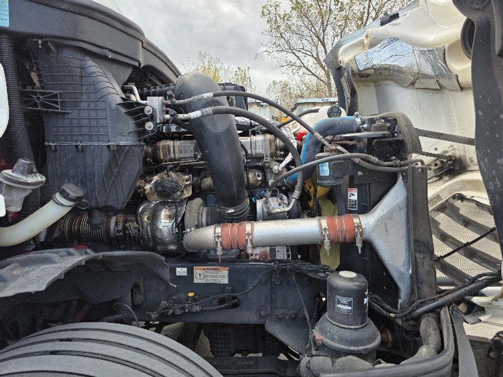 Day Cab Tractor-Heavy Duty Tractors-Freightliner-2022-T12684ST-Flat Rock-MI-654,946\n\t\tmiles-$ 44,750 - Image 15