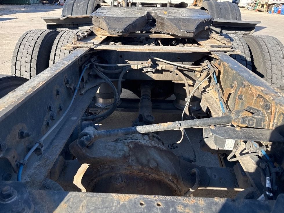 Day Cab Tractor-Heavy Duty Tractors-Freightliner-2022-T12684ST-Flat Rock-MI-681,360\n\t\tmiles-$ 42,000 - Image 12