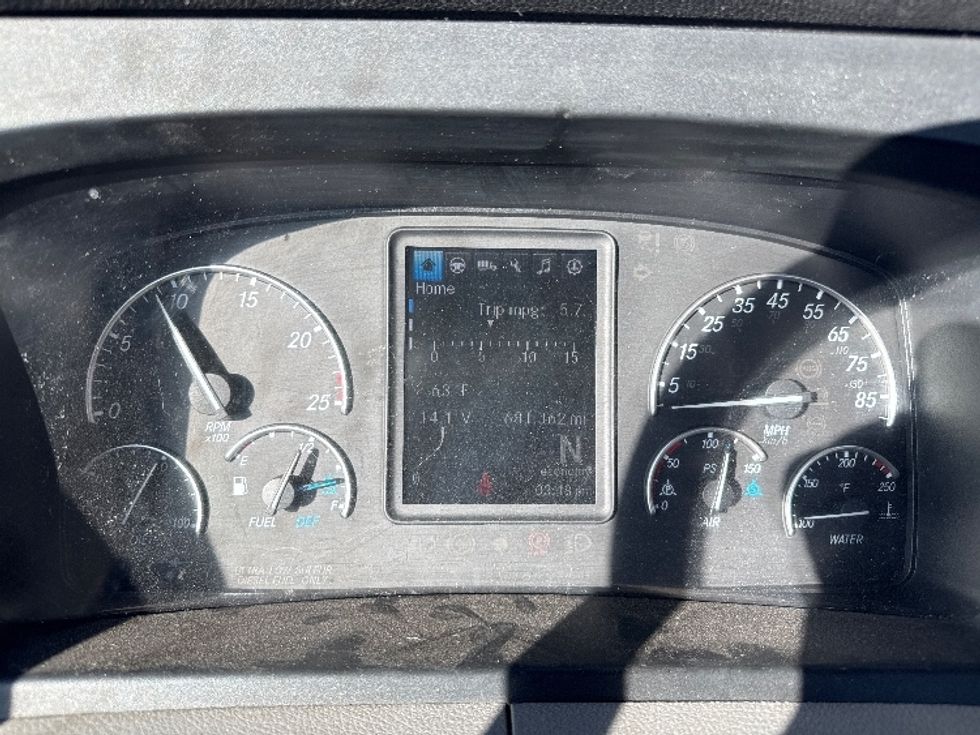 Day Cab Tractor-Heavy Duty Tractors-Freightliner-2022-T12684ST-Flat Rock-MI-681,360\n\t\tmiles-$ 42,000 - Image 7