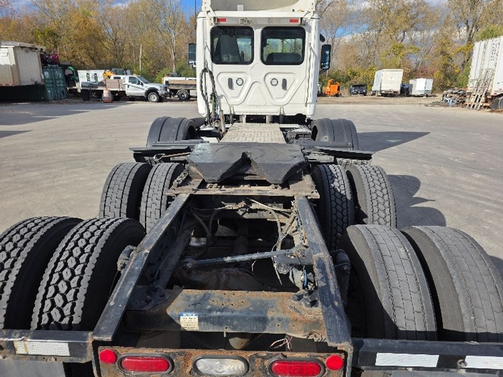 Day Cab Tractor-Heavy Duty Tractors-Freightliner-2022-T12684ST-Flat Rock-MI-712,178\n\t\tmiles-$ 39,250 - Image 6