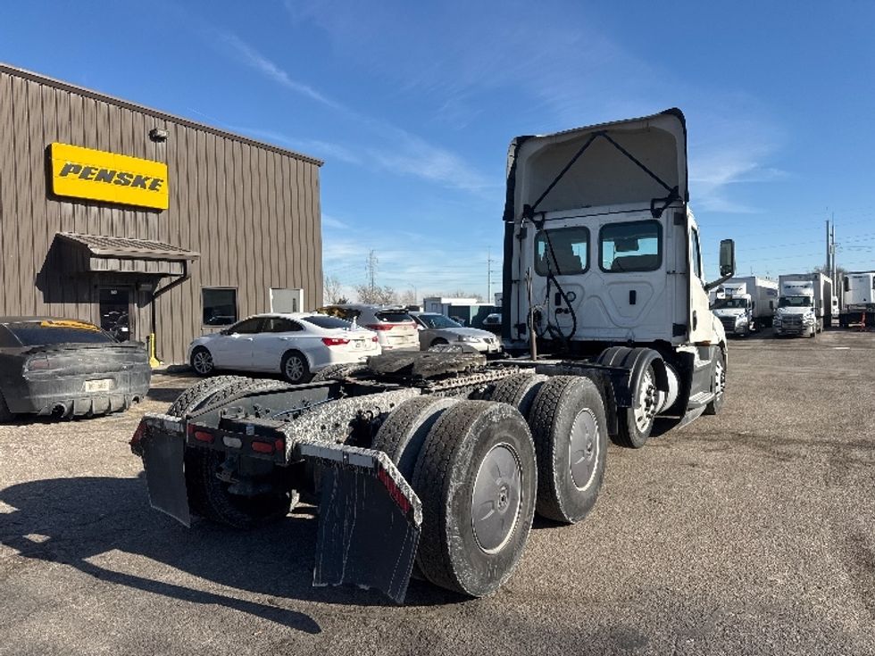 Day Cab Tractor-Heavy Duty Tractors-Freightliner-2022-T12684ST-Omaha-NE-580,150\n\t\tmiles-$ 67,500 - Image 7