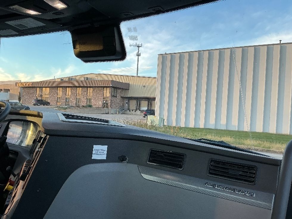 Day Cab Tractor-Heavy Duty Tractors-Freightliner-2022-T12684ST-Omaha-NE-603,567\n\t\tmiles-$ 55,500 - Image 13