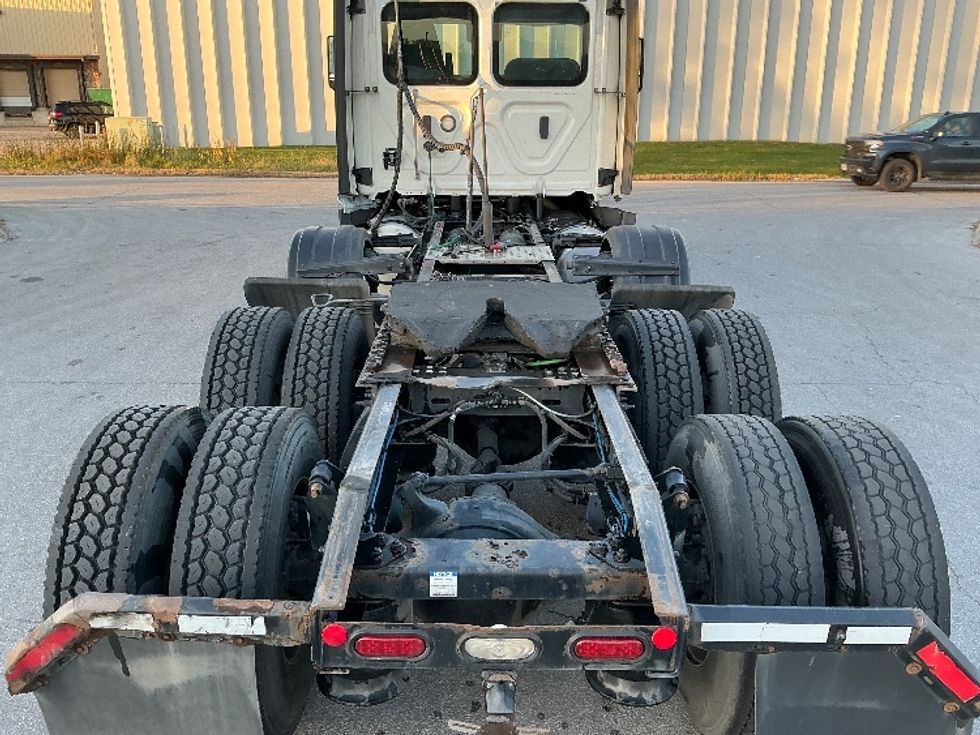 Day Cab Tractor-Heavy Duty Tractors-Freightliner-2022-T12684ST-Omaha-NE-603,567\n\t\tmiles-$ 55,500 - Image 6