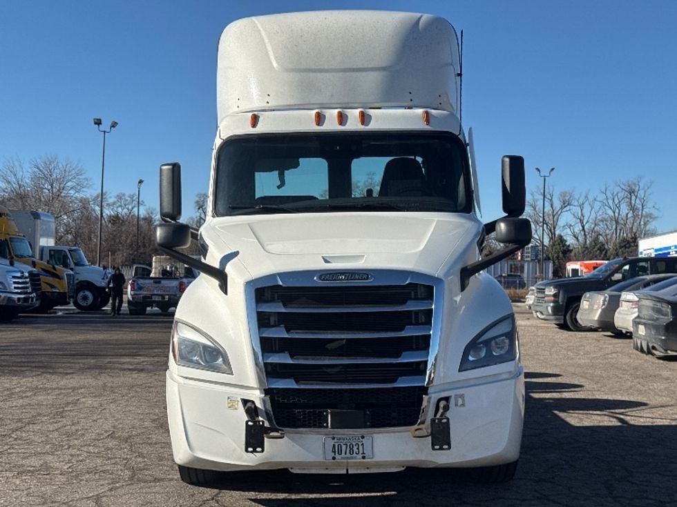 Day Cab Tractor-Heavy Duty Tractors-Freightliner-2022-T12684ST-Omaha-NE-629,653\n\t\tmiles-$ 54,000 - Image 2