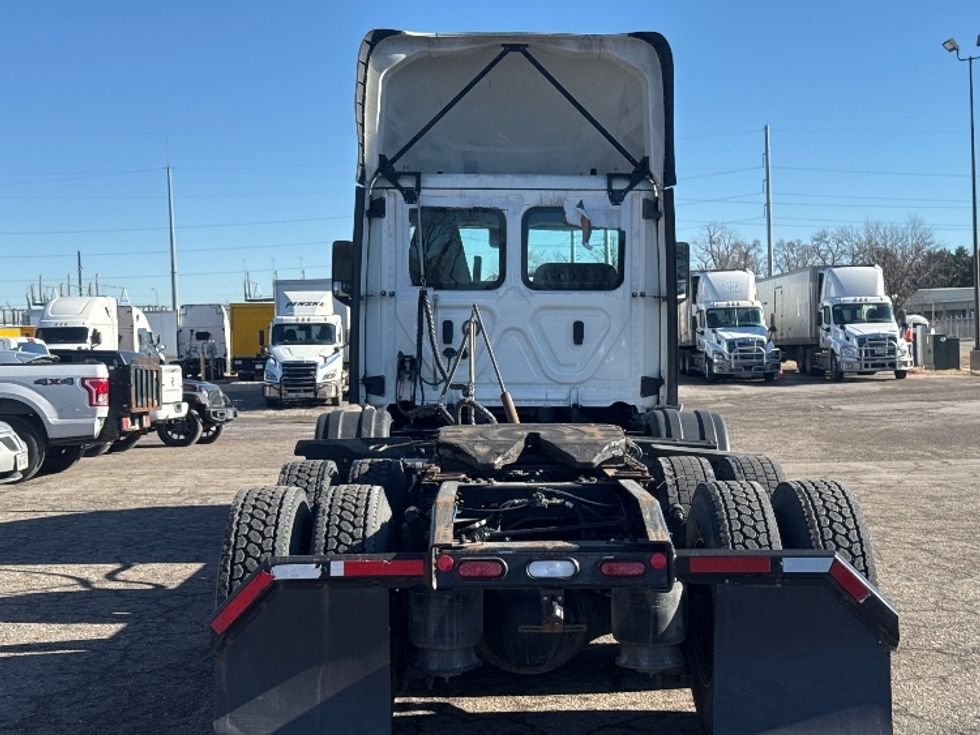 Day Cab Tractor-Heavy Duty Tractors-Freightliner-2022-T12684ST-Omaha-NE-629,653\n\t\tmiles-$ 54,000 - Image 6