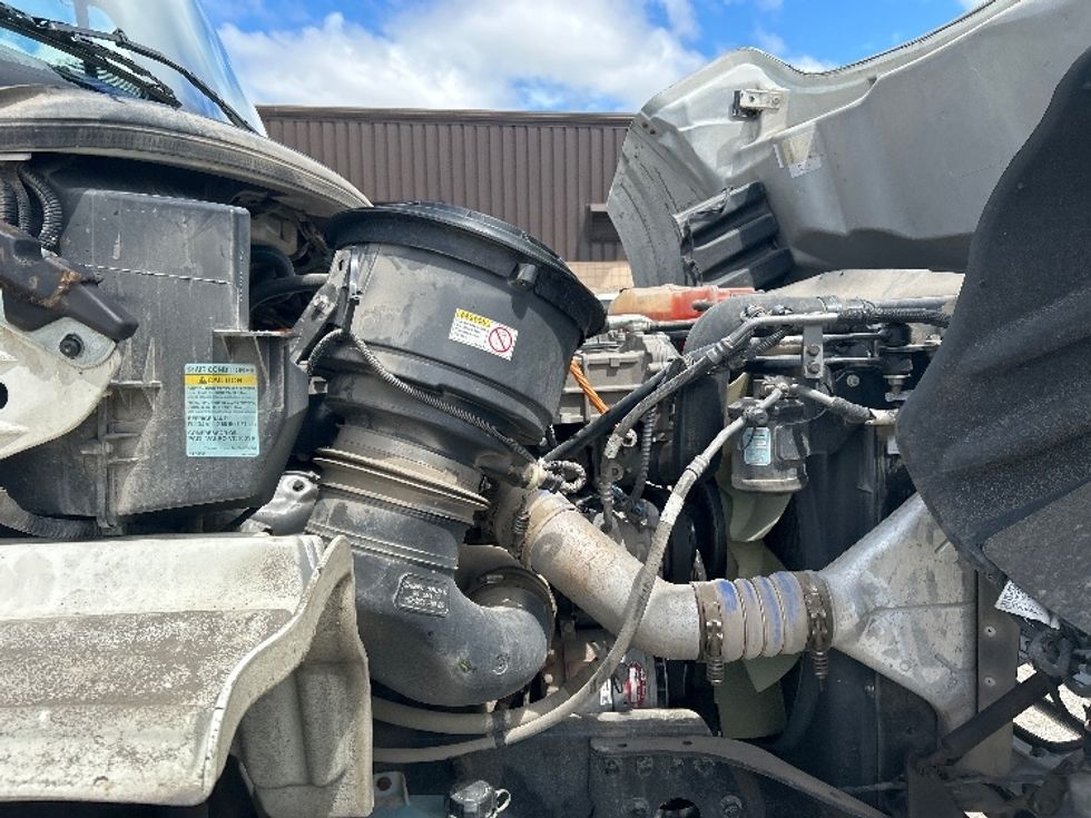 Day Cab Tractor-Heavy Duty Tractors-Freightliner-2023-M211242S-Holland-MI-146,213\n\t\tmiles-$ 66,250 - Image 15