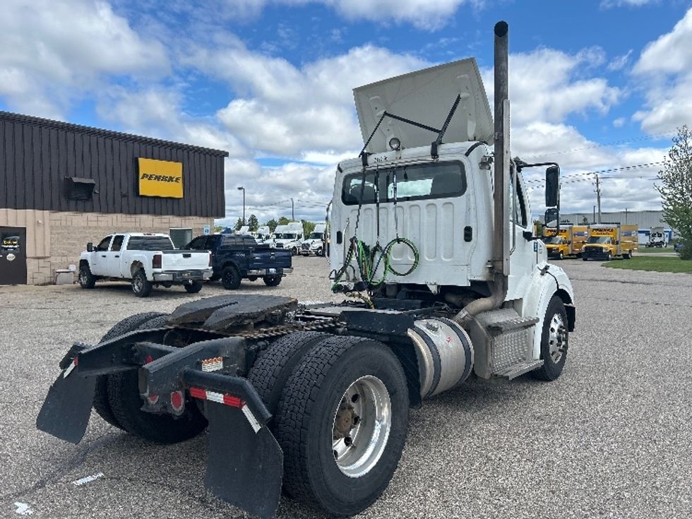 Day Cab Tractor-Heavy Duty Tractors-Freightliner-2023-M211242S-Holland-MI-146,213\n\t\tmiles-$ 66,250 - Image 7
