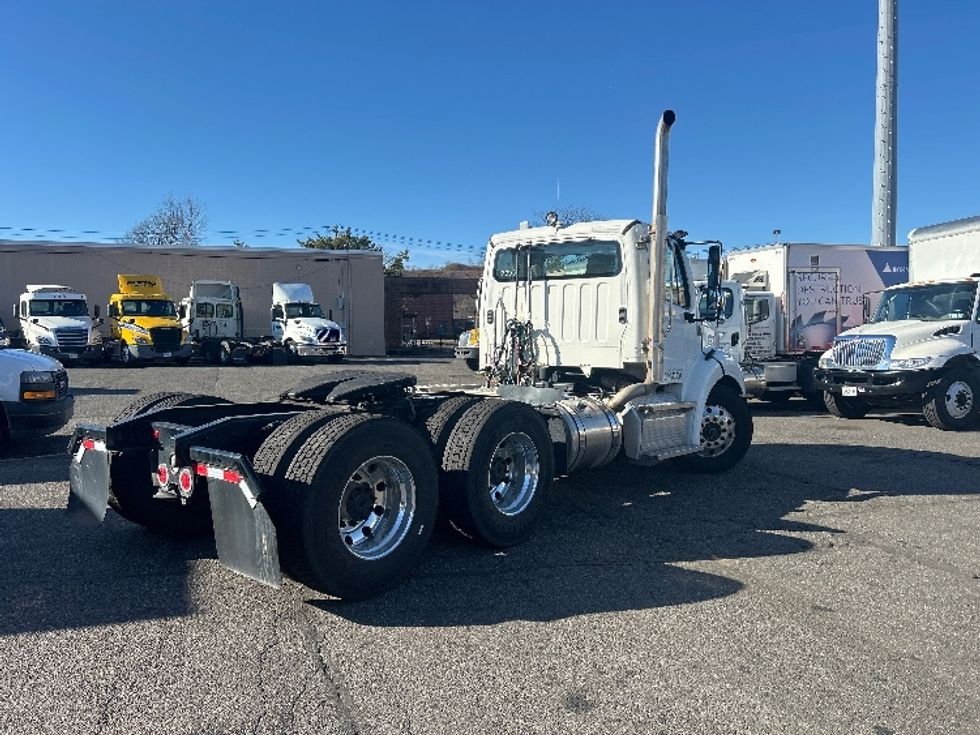 Day Cab Tractor-Heavy Duty Tractors-Freightliner-2023-M211264S-West Babylon-NY-11,844\n\t\tmiles-$ 89,000 - Image 7