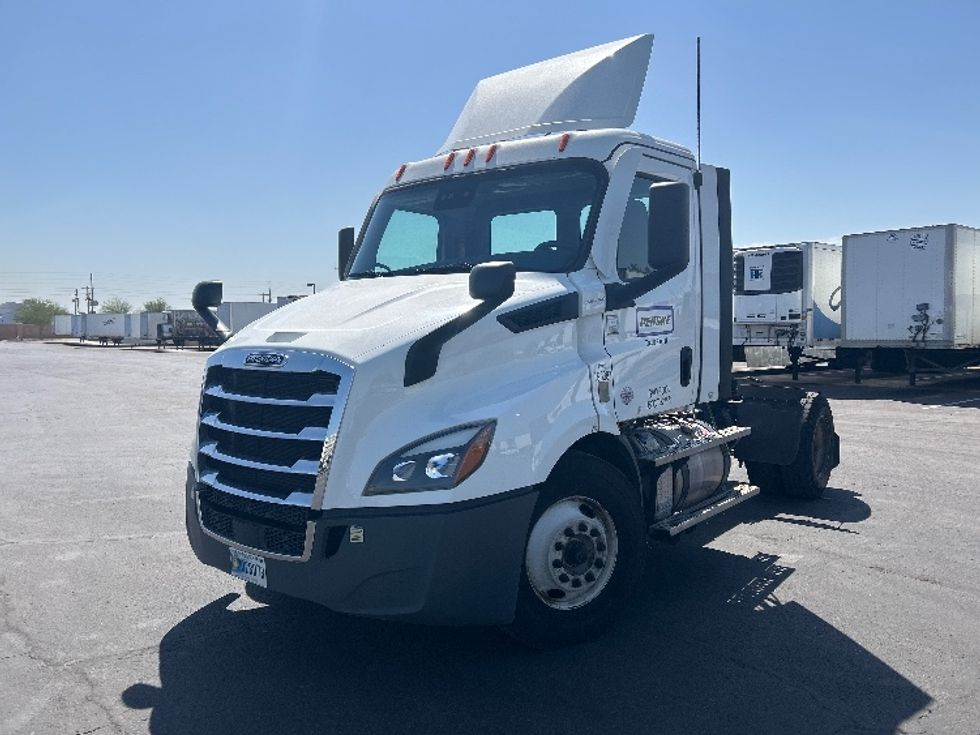 Day Cab Tractor-Heavy Duty Tractors-Freightliner-2023-T11642ST-Phoenix-AZ-162,864\n\t\tmiles-$ 85,750 - Image 3