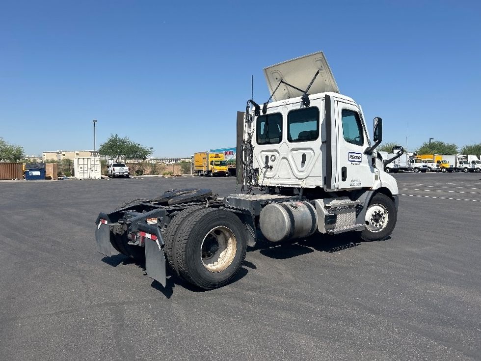 Day Cab Tractor-Heavy Duty Tractors-Freightliner-2023-T11642ST-Phoenix-AZ-162,864\n\t\tmiles-$ 85,750 - Image 7