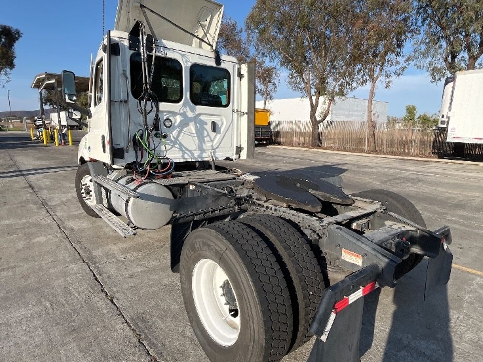 Day Cab Tractor-Heavy Duty Tractors-Freightliner-2023-T11642ST-San Marcos-CA-189,473\n\t\tmiles-$ 83,750 - Image 5