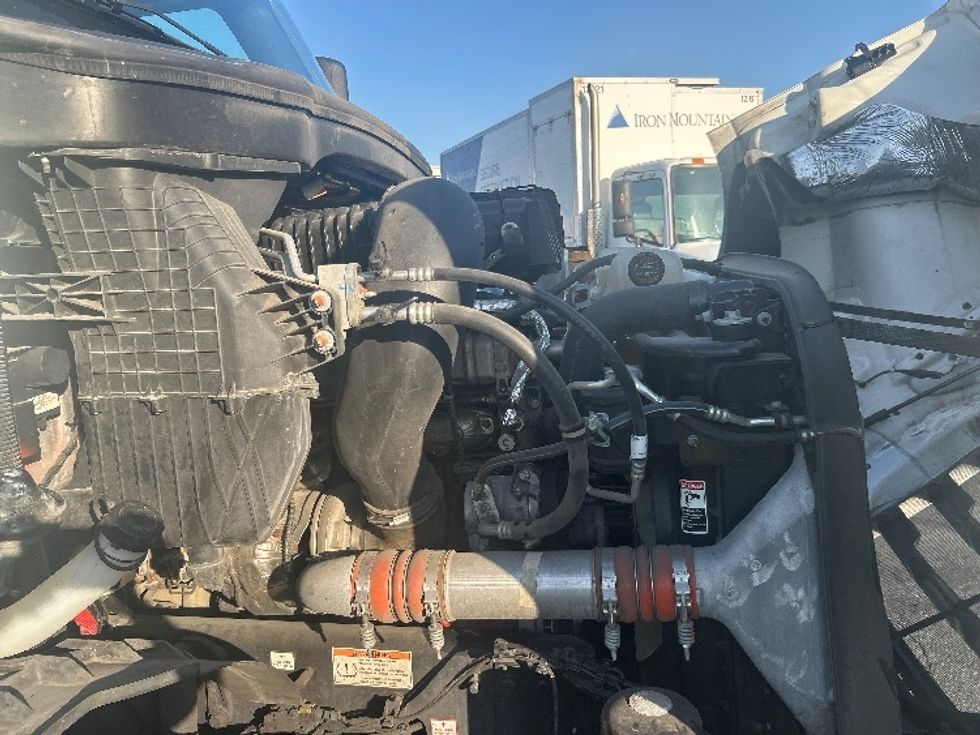 Day Cab Tractor-Heavy Duty Tractors-Freightliner-2023-T11642ST-Torrance-CA-138,381\n\t\tmiles-$ 90,750 - Image 15