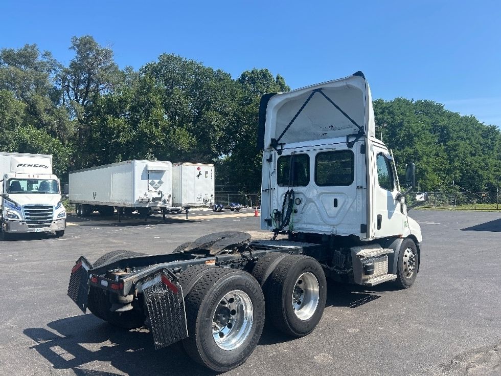 Day Cab Tractor-Heavy Duty Tractors-Freightliner-2023-T11664ST-Indianapolis-IN-774,162\n\t\tmiles-$ 32,500 - Image 7