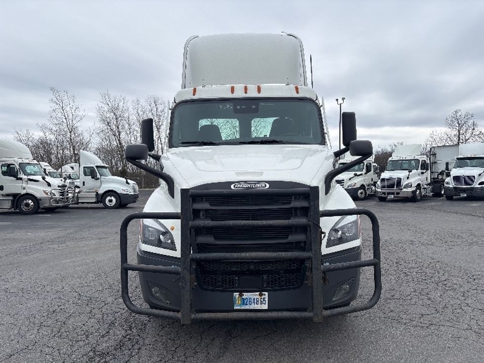 Day Cab Tractor-Heavy Duty Tractors-Freightliner-2023-T11664ST-Obetz-OH-289,589\n\t\tmiles-$ 70,750 - Image 2