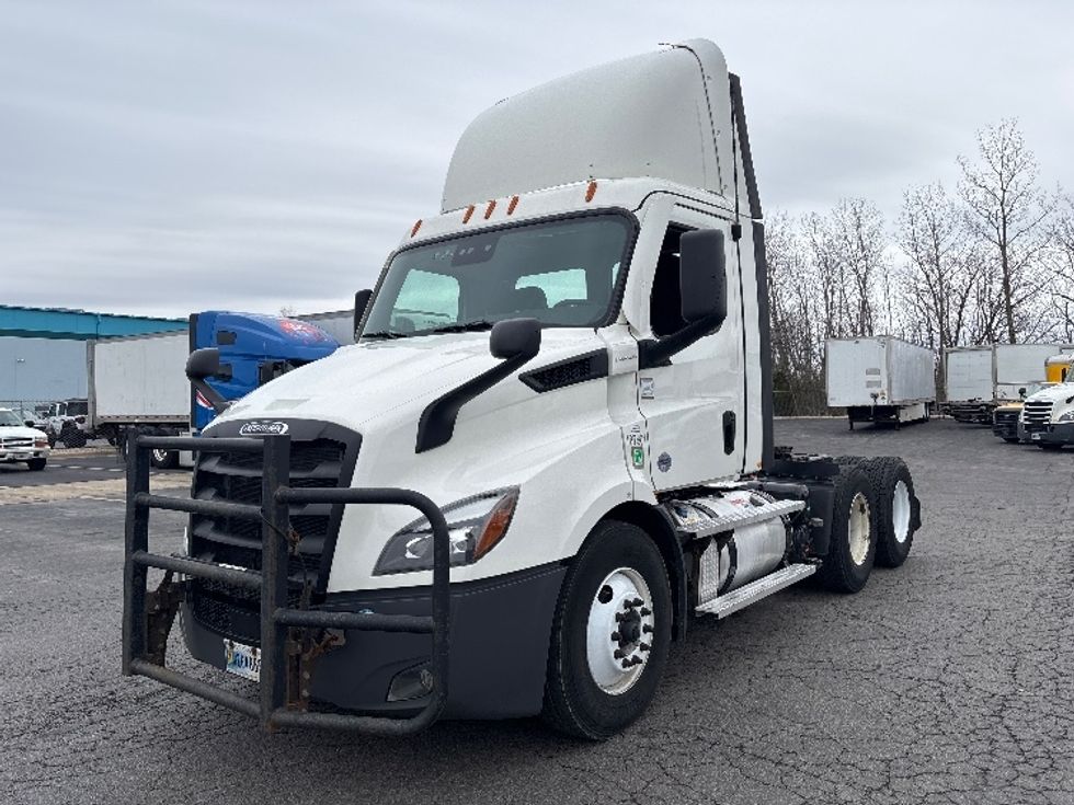 Day Cab Tractor-Heavy Duty Tractors-Freightliner-2023-T11664ST-Obetz-OH-289,589\n\t\tmiles-$ 70,750 - Image 3