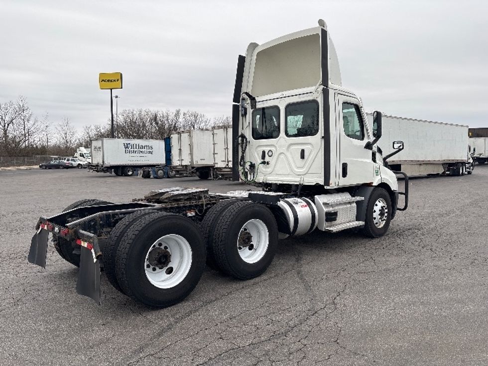 Day Cab Tractor-Heavy Duty Tractors-Freightliner-2023-T11664ST-Obetz-OH-289,589\n\t\tmiles-$ 70,750 - Image 7