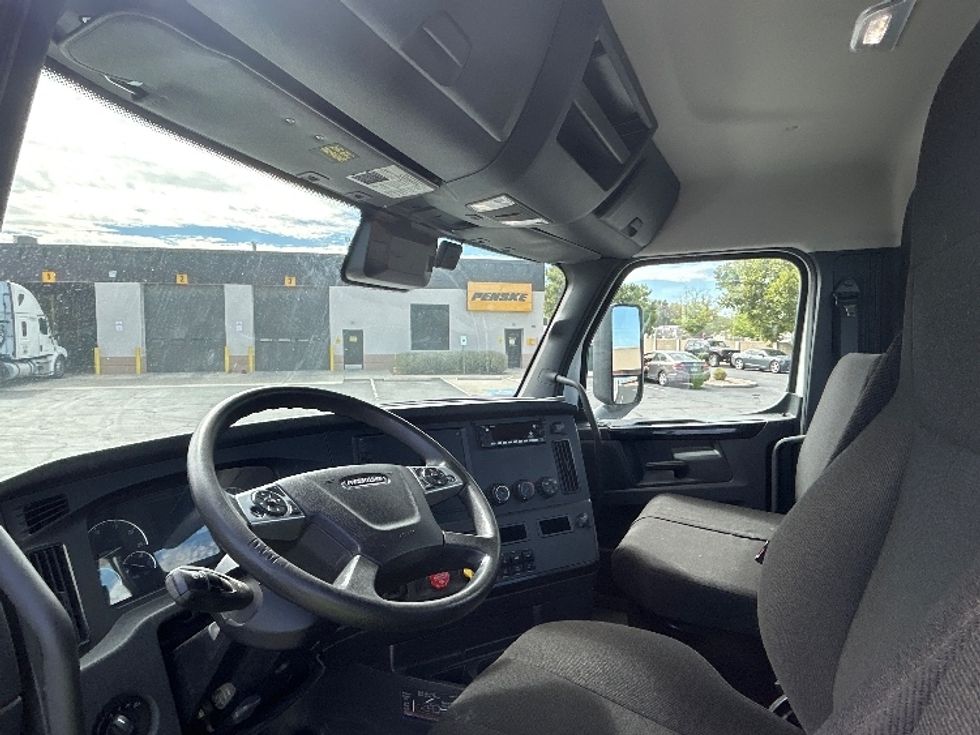 Day Cab Tractor-Heavy Duty Tractors-Freightliner-2023-T11664ST-Ogden-UT-227,104\n\t\tmiles-$ 89,750 - Image 10