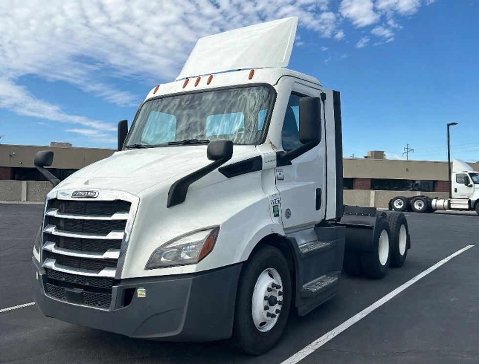 Day Cab Tractor-Heavy Duty Tractors-Freightliner-2023-T11664ST-Ogden-UT-227,104\n\t\tmiles-$ 89,750 - Image 3