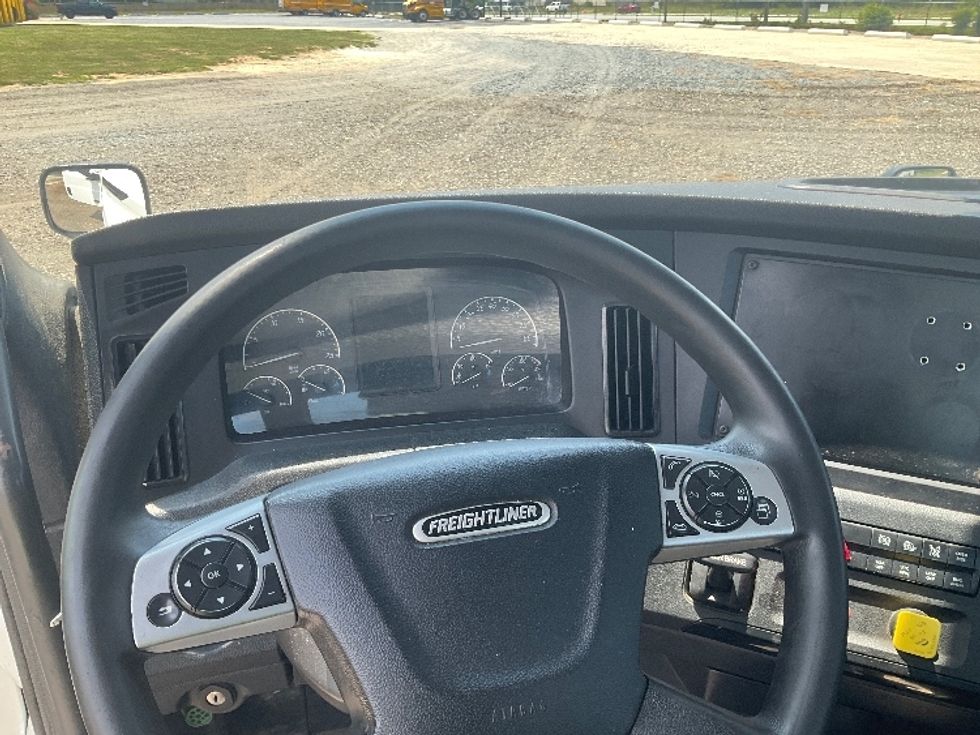 Day Cab Tractor-Heavy Duty Tractors-Freightliner-2023-T12664ST-Albany-GA-651,988\n\t\tmiles-$ 43,500 - Image 11